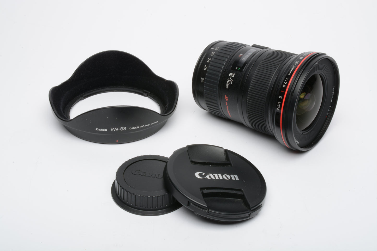 Canon EF 16-35mm f2.8L USM wide angle zoom, hood+caps, very clean