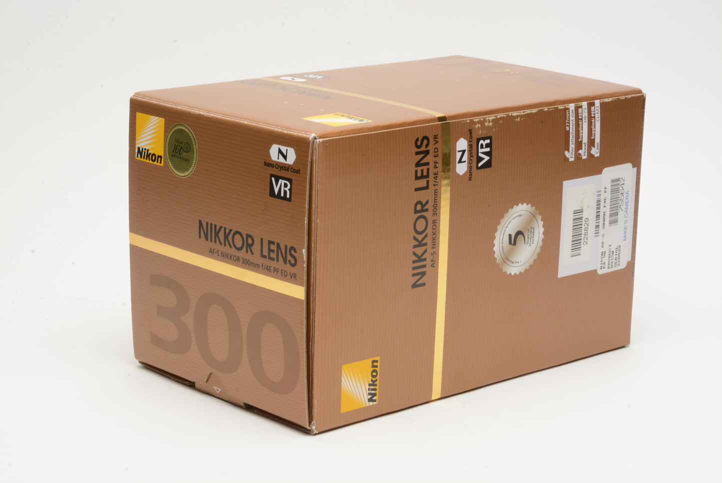 Nikon 300mm F4 PE ED VR telephoto lens