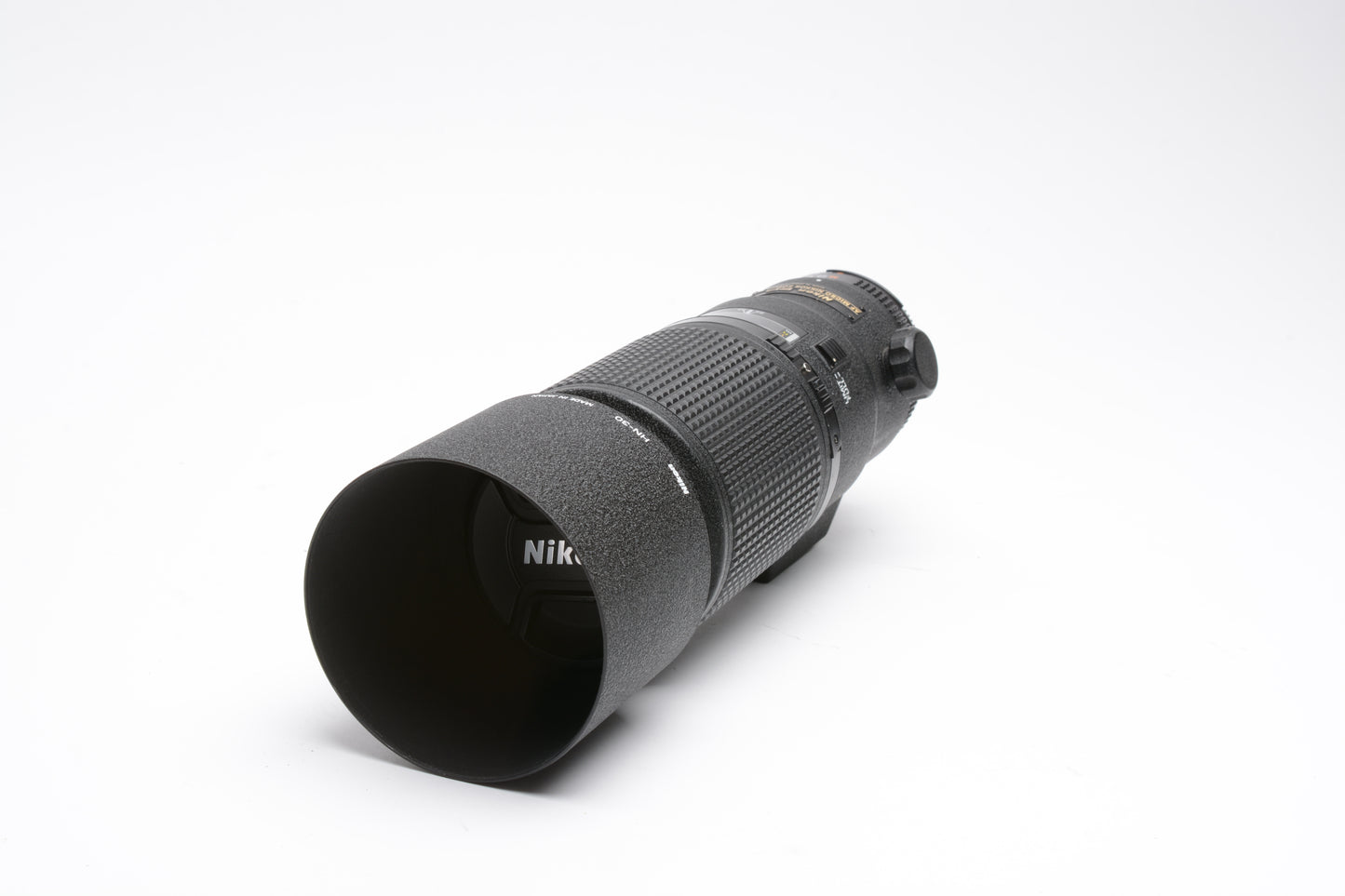 Nikon Nikkor AF 200mm f4 D ED Micro Lens, Hood, Very sharp! *Read