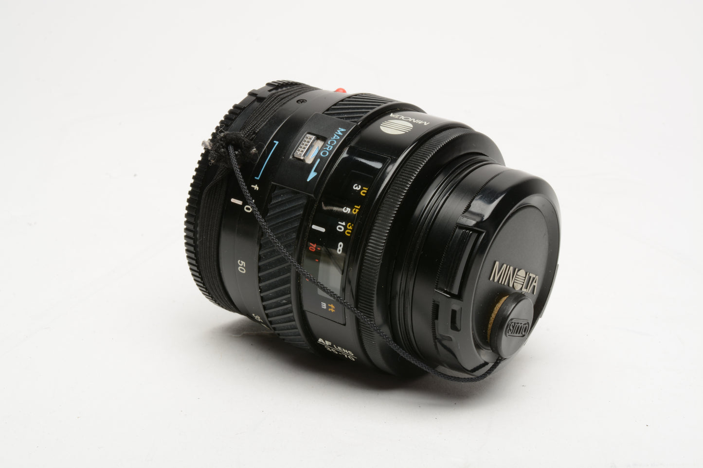 Minolta Maxxum AF 35-70mm f4 zoom w/UV, caps, pouch, nice! For A mount