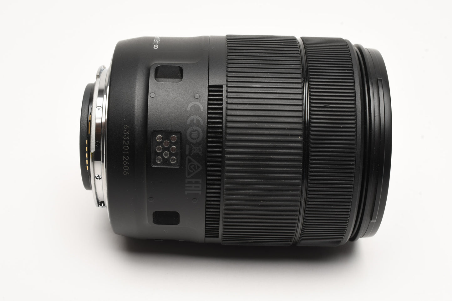 Canon EFS 18-135mm f3.5-5.6 IS Nano USM lens, caps, Very clean