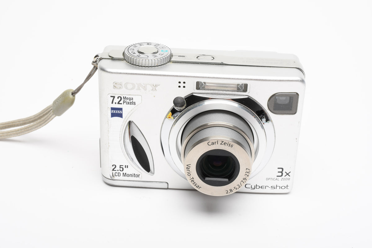 Sony CyberShot DSC-W7 7.2MP Digital Point&Shoot w/Strap and 2GB Memory Stick, Great!