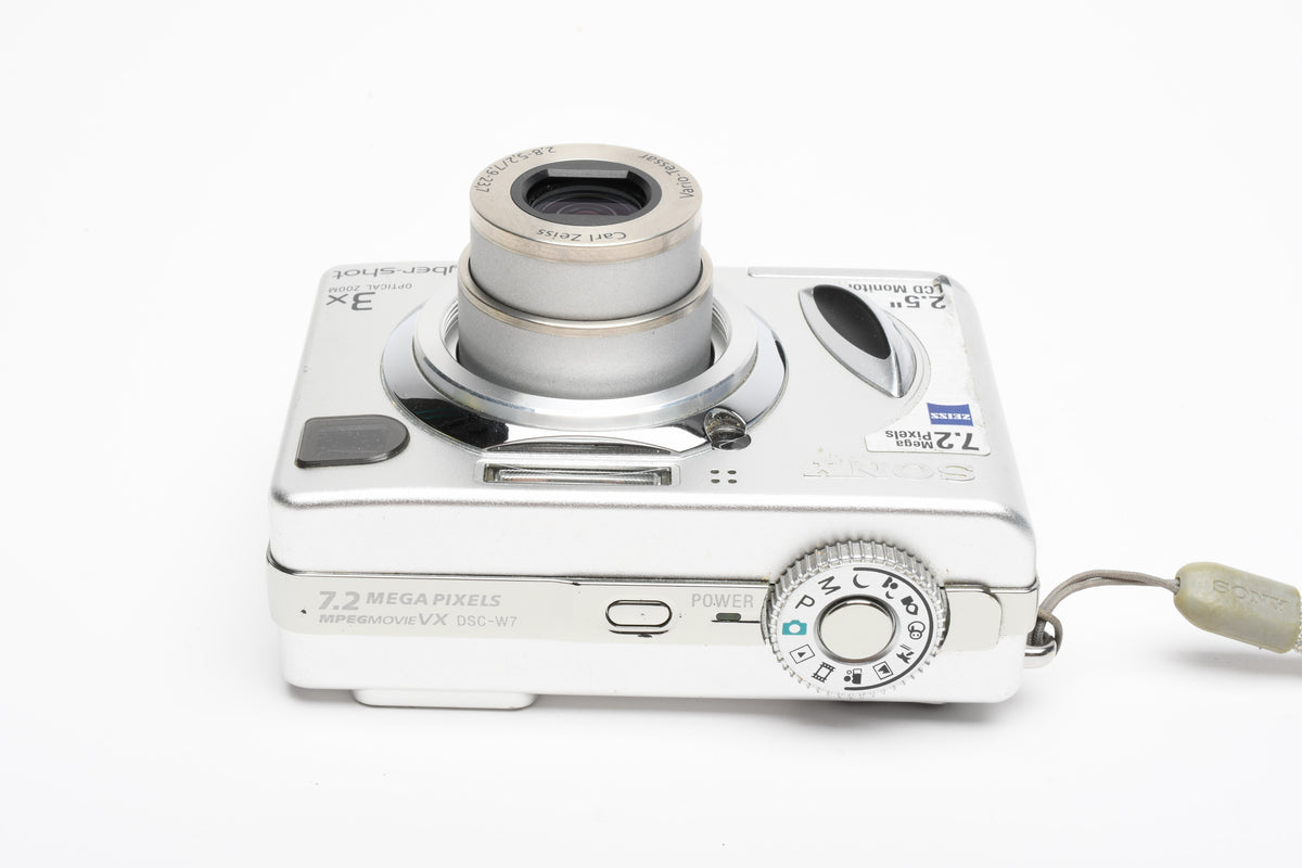 Sony CyberShot DSC-W7 7.2MP Digital Point&Shoot w/Strap and 2GB Memory Stick, Great!