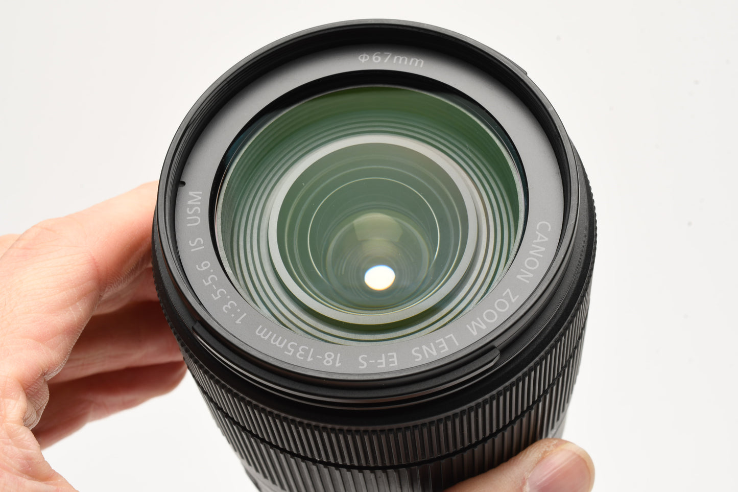 Canon EFS 18-135mm f3.5-5.6 IS Nano USM lens, caps, Very clean