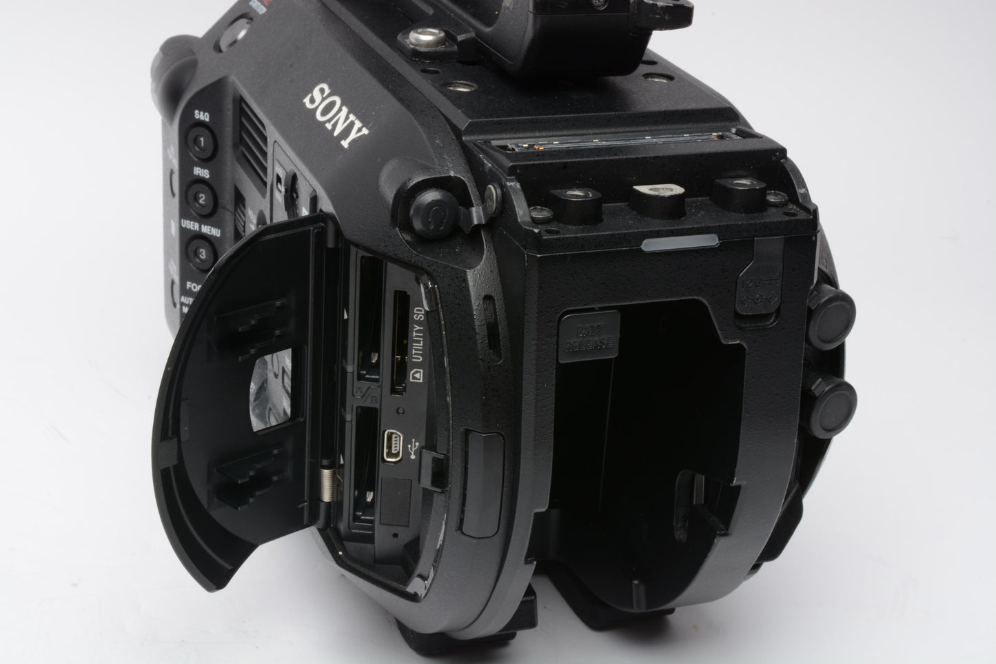 Sony PXW-FS7 4K XDCAM Camera w/Sony handle, Monitor, 2X batts, charger++ 372 Hours!