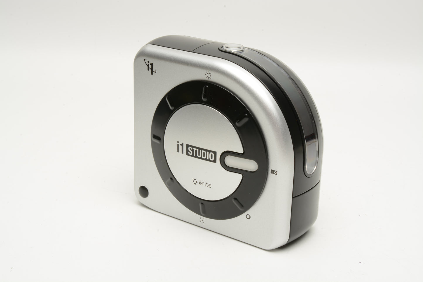 X-Rite i1Studio Spectrophotometer w/Wrap and USB cable, clean, tested