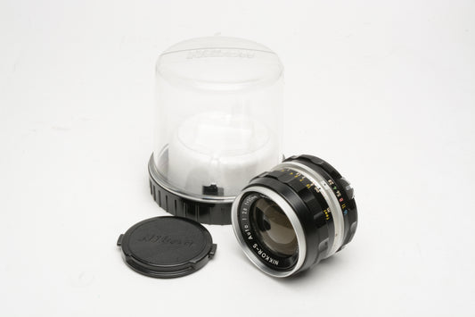 Nikon Nikkor-S 35mm f2.8 Non-Ai wide lens, in jewel case, Great!