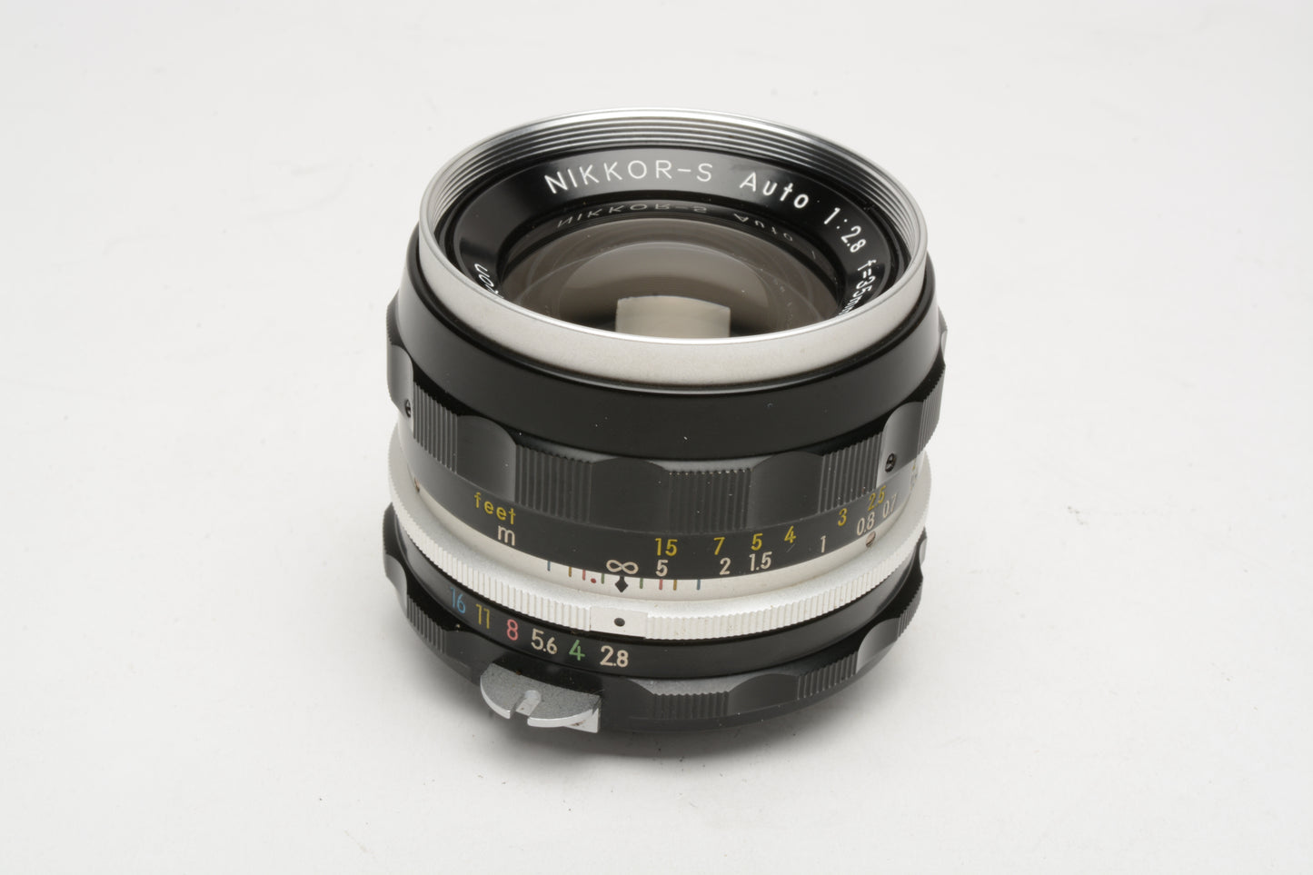 Nikon Nikkor-S 35mm f2.8 Non-Ai wide lens, in jewel case, Great!