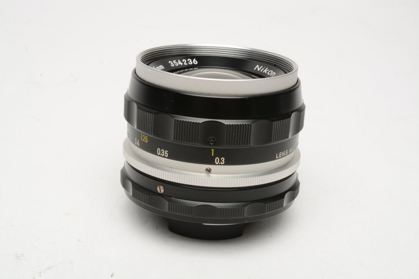 Nikon Nikkor-S 35mm f2.8 Non-Ai wide lens, in jewel case, Great!