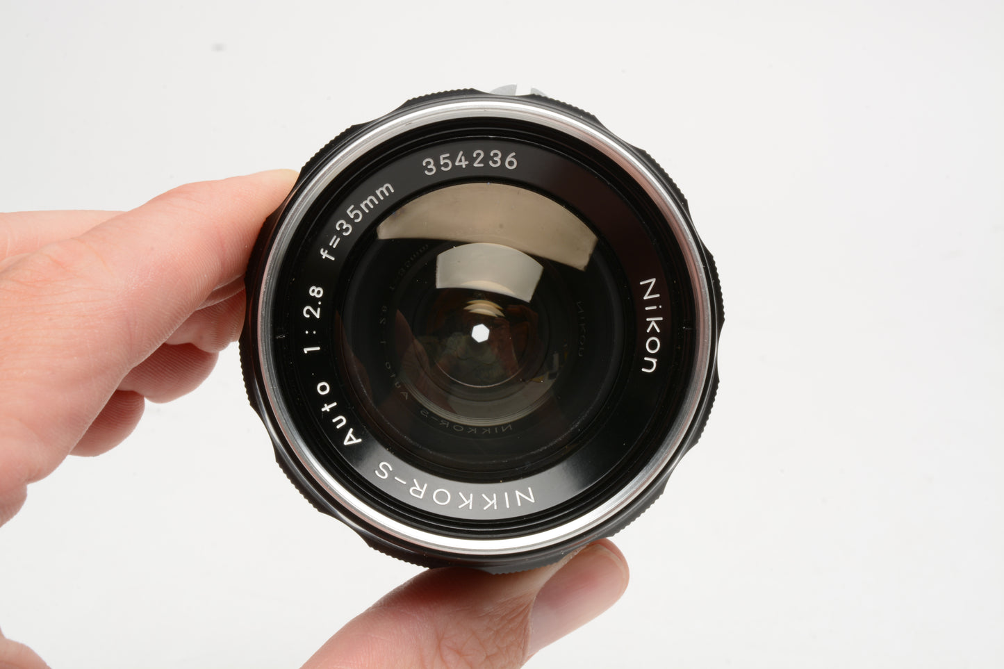 Nikon Nikkor-S 35mm f2.8 Non-Ai wide lens, in jewel case, Great!