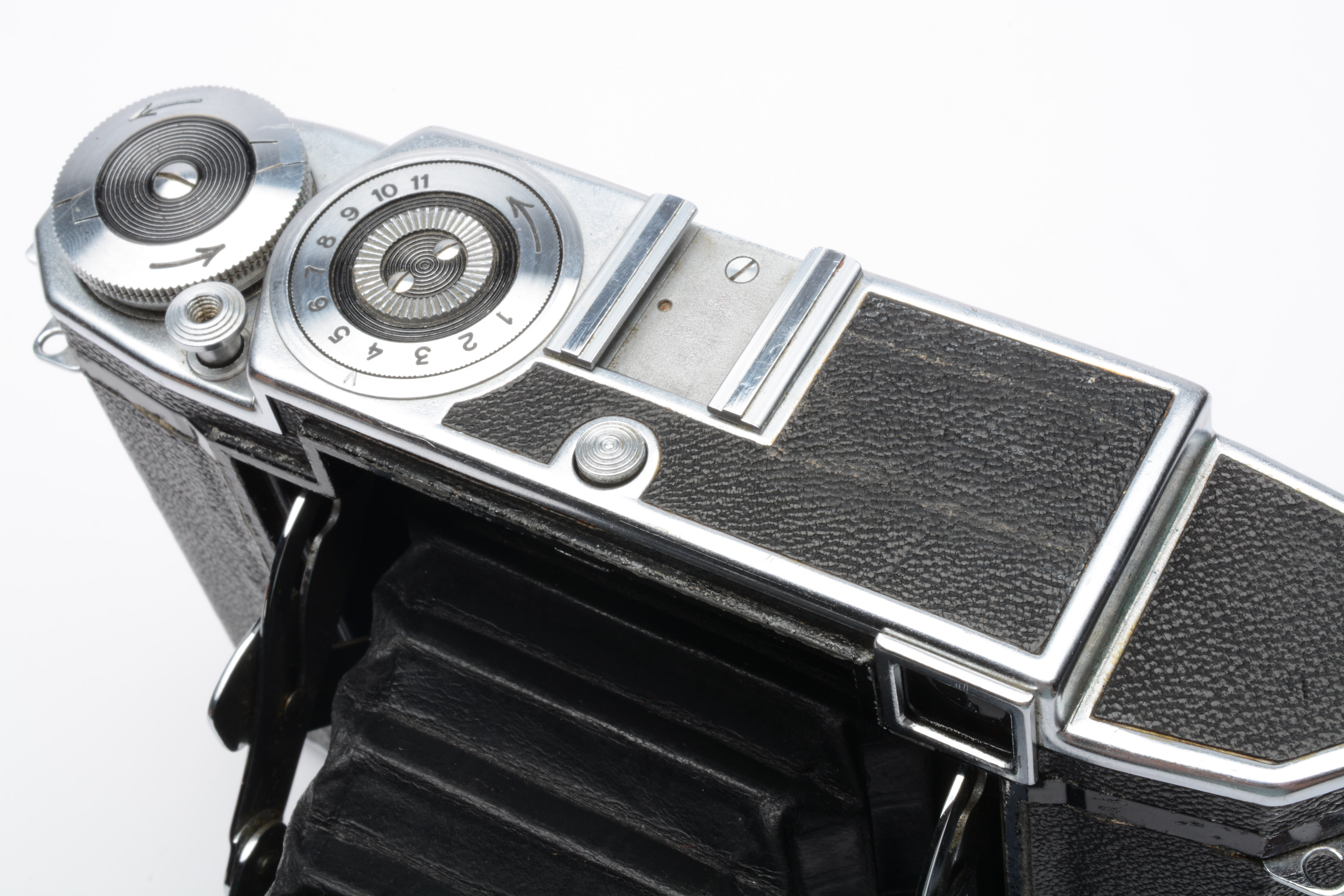 Zeiss Ikon Super Ikonta 530/16 6x6 Camera w/Tessar 8cm f/2.8, case, te –  RecycledPhoto