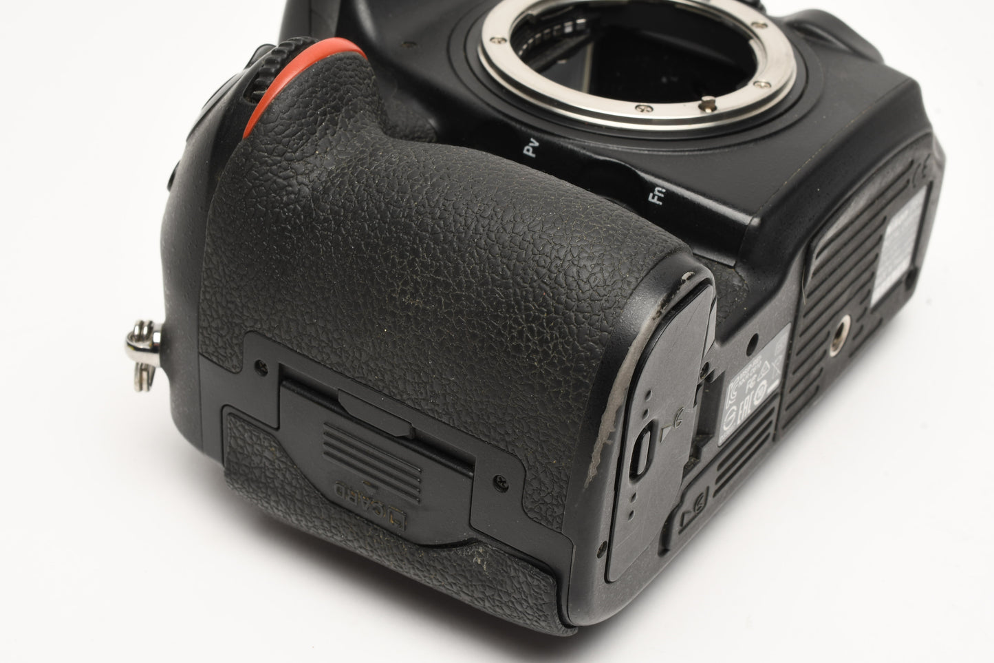 Nikon D810 DSLR Body, 2Batts, charger, 69K Actuations, Tested, Great