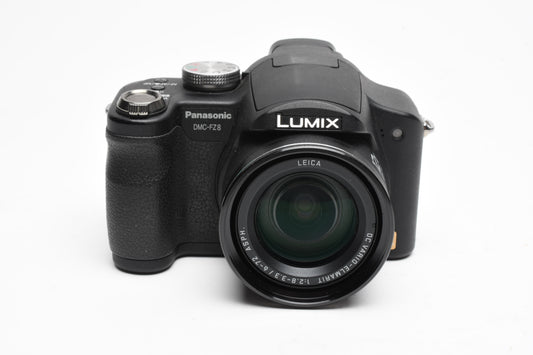 Panasonic DMC-FZ8 7.2MP Digital Point & Shoot, Case, 2Batts+charger, Tested