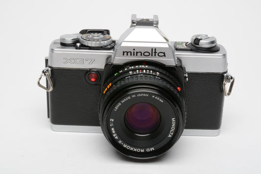 Minolta Maxxum AF 75-300mm f4.5-5.6 telephoto zoom lens, caps+hood, very clean
