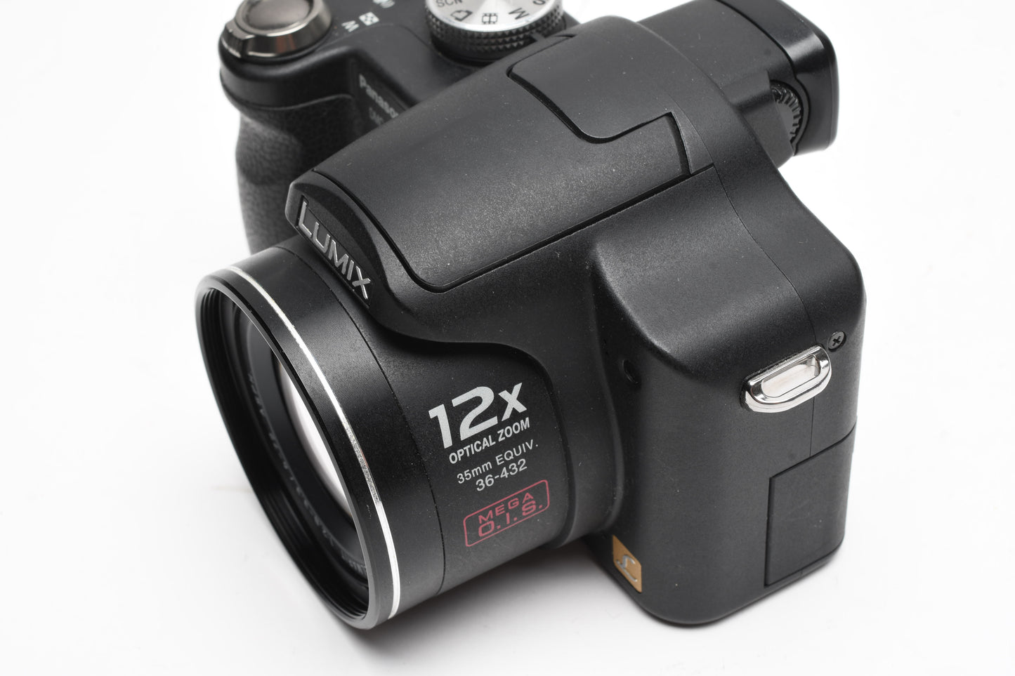 Panasonic DMC-FZ8 7.2MP Digital Point & Shoot, Case, 2Batts+charger, Tested
