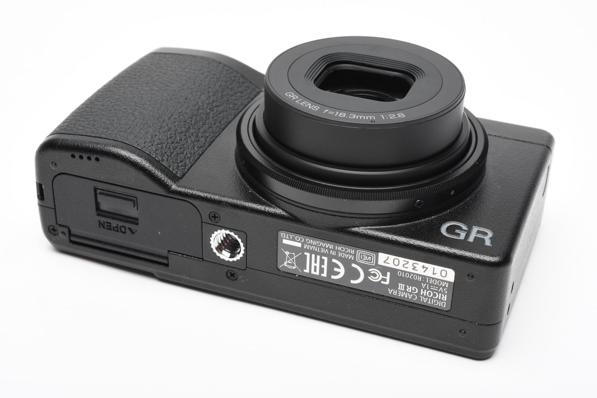 Ricoh GR III 24.2MP R02010 Digital Point&Shoot Camera, Mint, Boxed