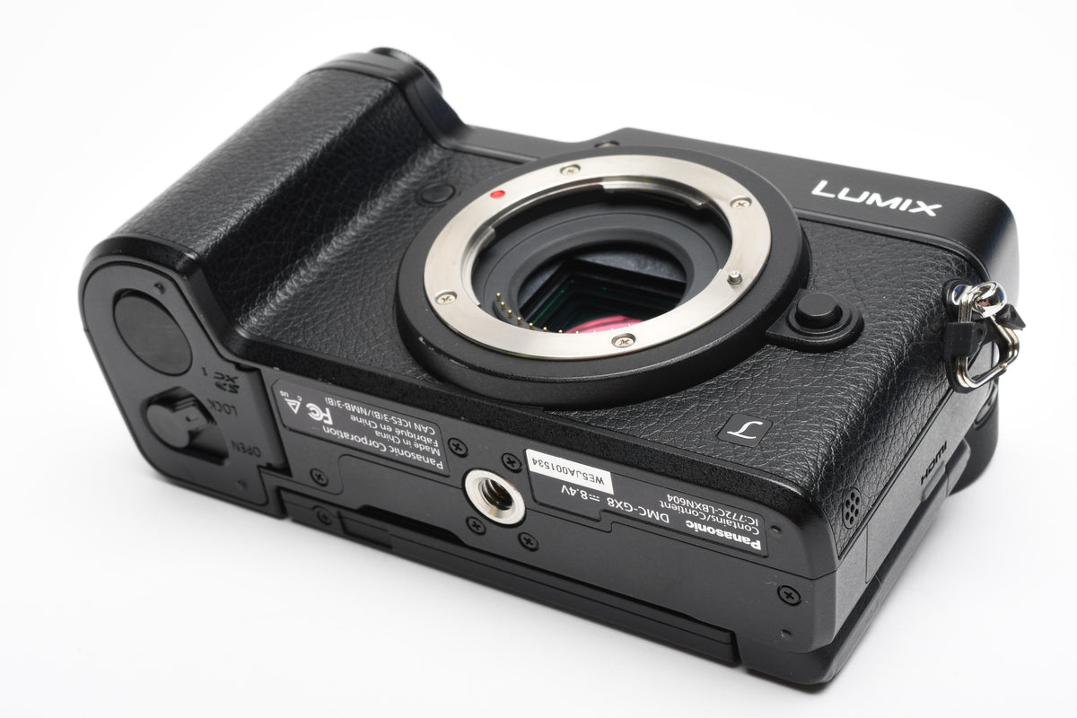 Panasonic Lumix DMC-GX8 20.3MP MFT Body Only 1103 Acts!! 2 Batts, Mint-