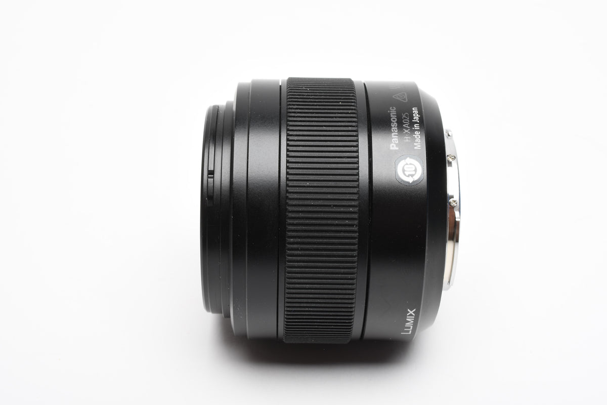 Panasonic Leica DG Summilux 25mm f1.4 II ASPH Micro 4/3 Lens, Mint, Boxed