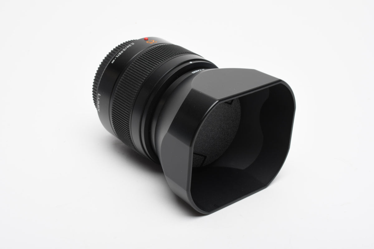 Panasonic Leica DG Summilux 25mm f1.4 II ASPH Micro 4/3 Lens, Mint, Boxed