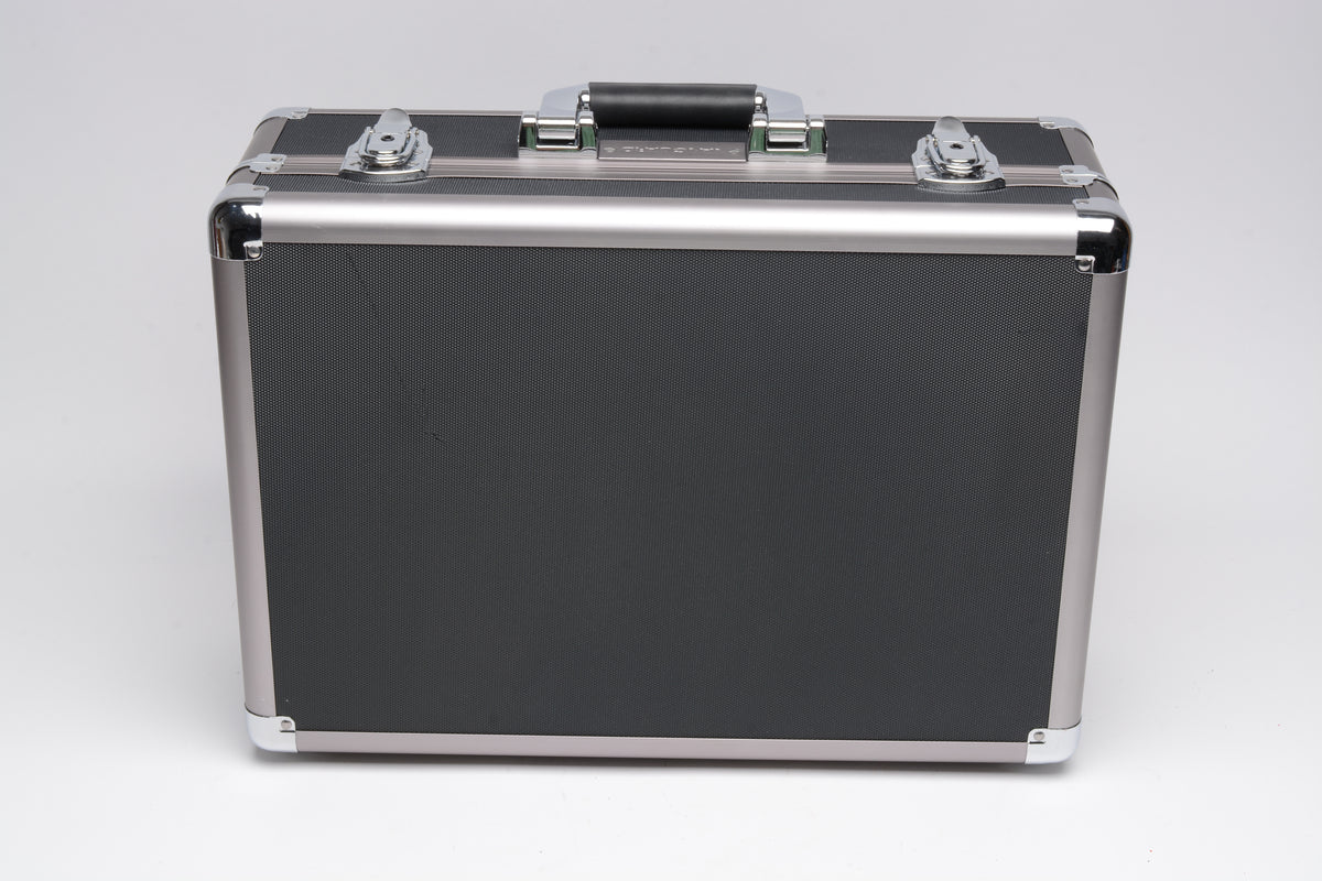 Vanguard VGP-3202 Aluminum camera casew/dice foam+dividers, NEW, ~18x13x6.5"