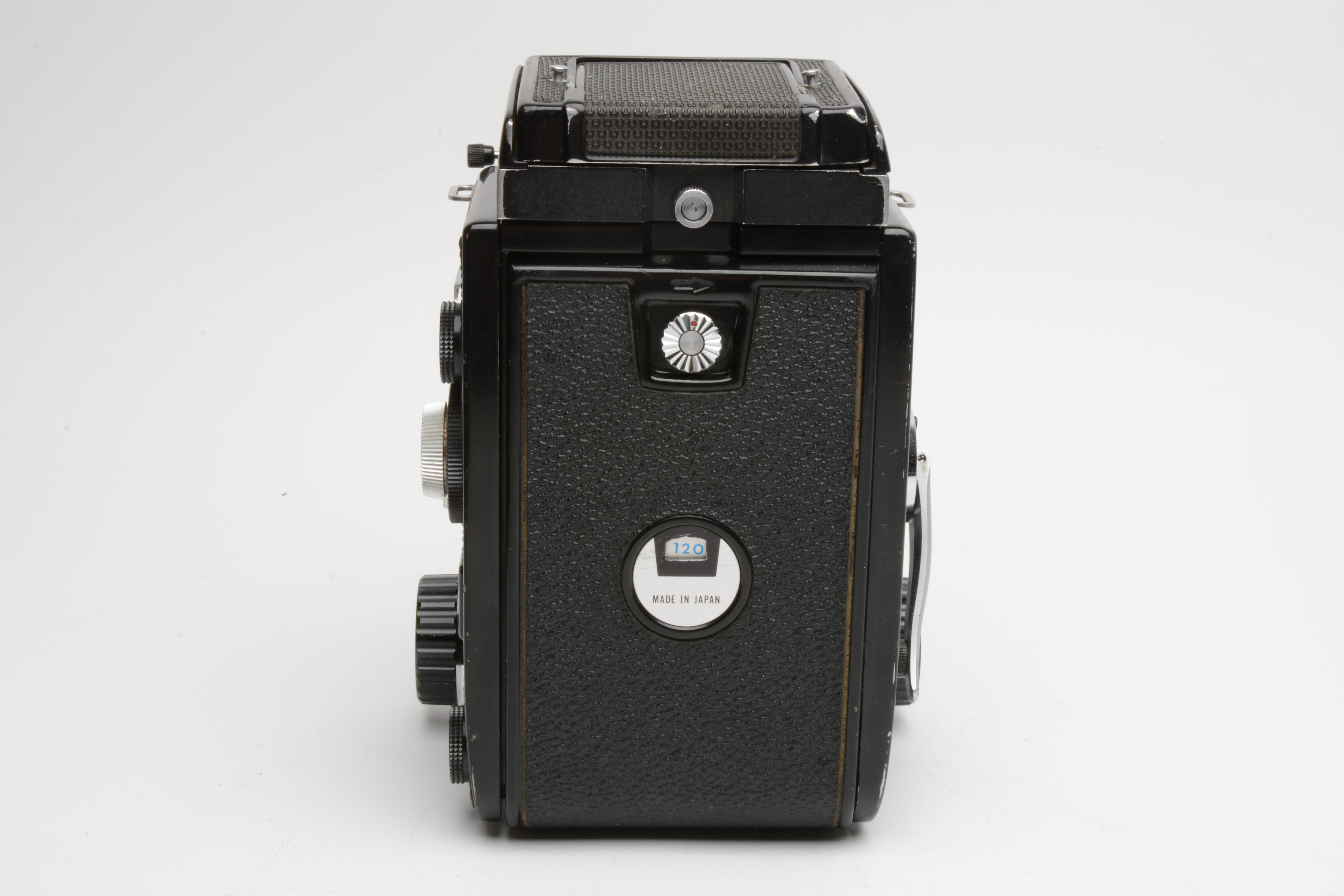 Mamiya C330 Professional 120 TLR camera w/80mm f2.8 lens, cap, new