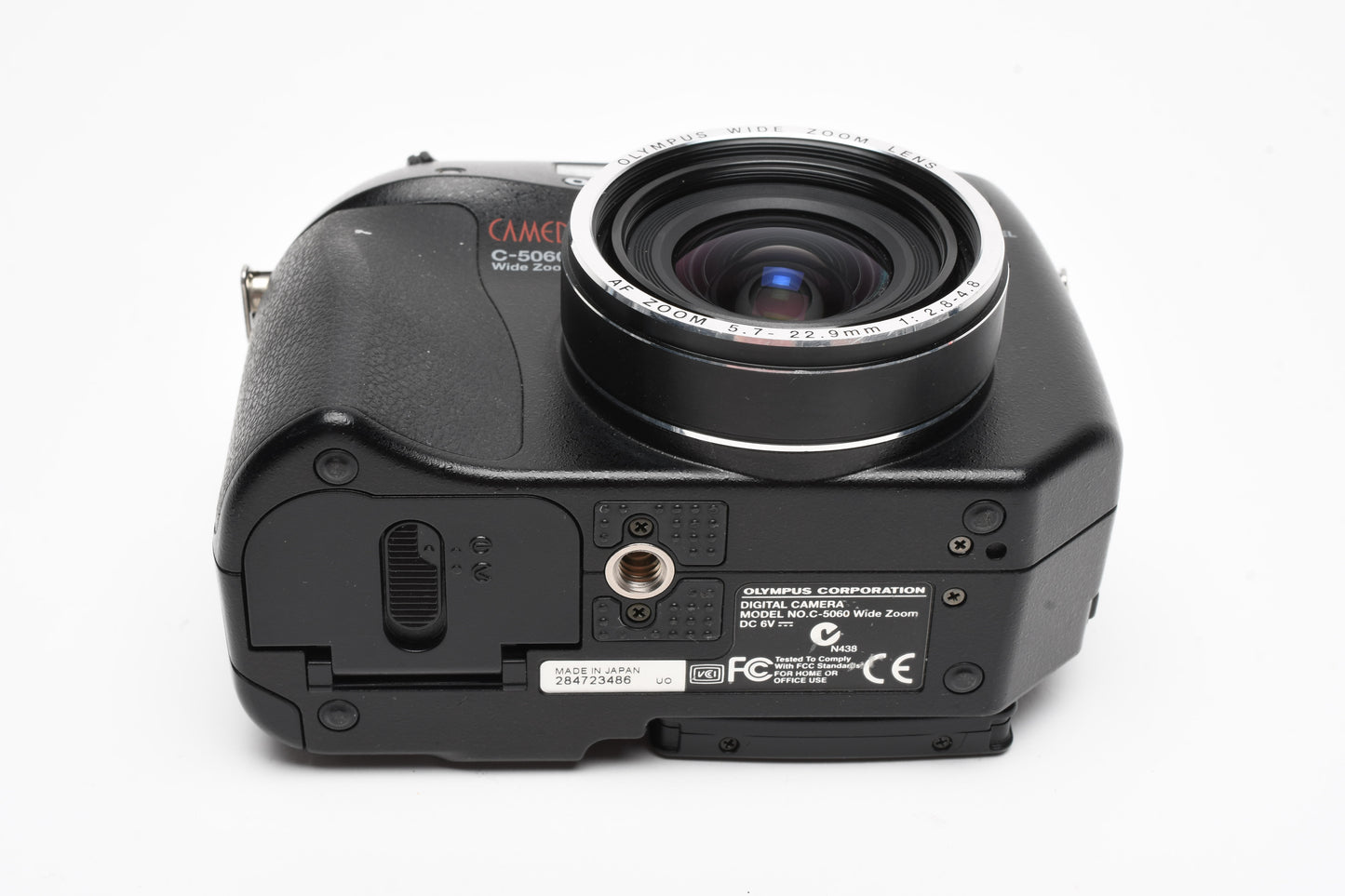 Olympus C-5060 5MP Digital Point&Shoot camera, batt+charger+cap+256MB CF