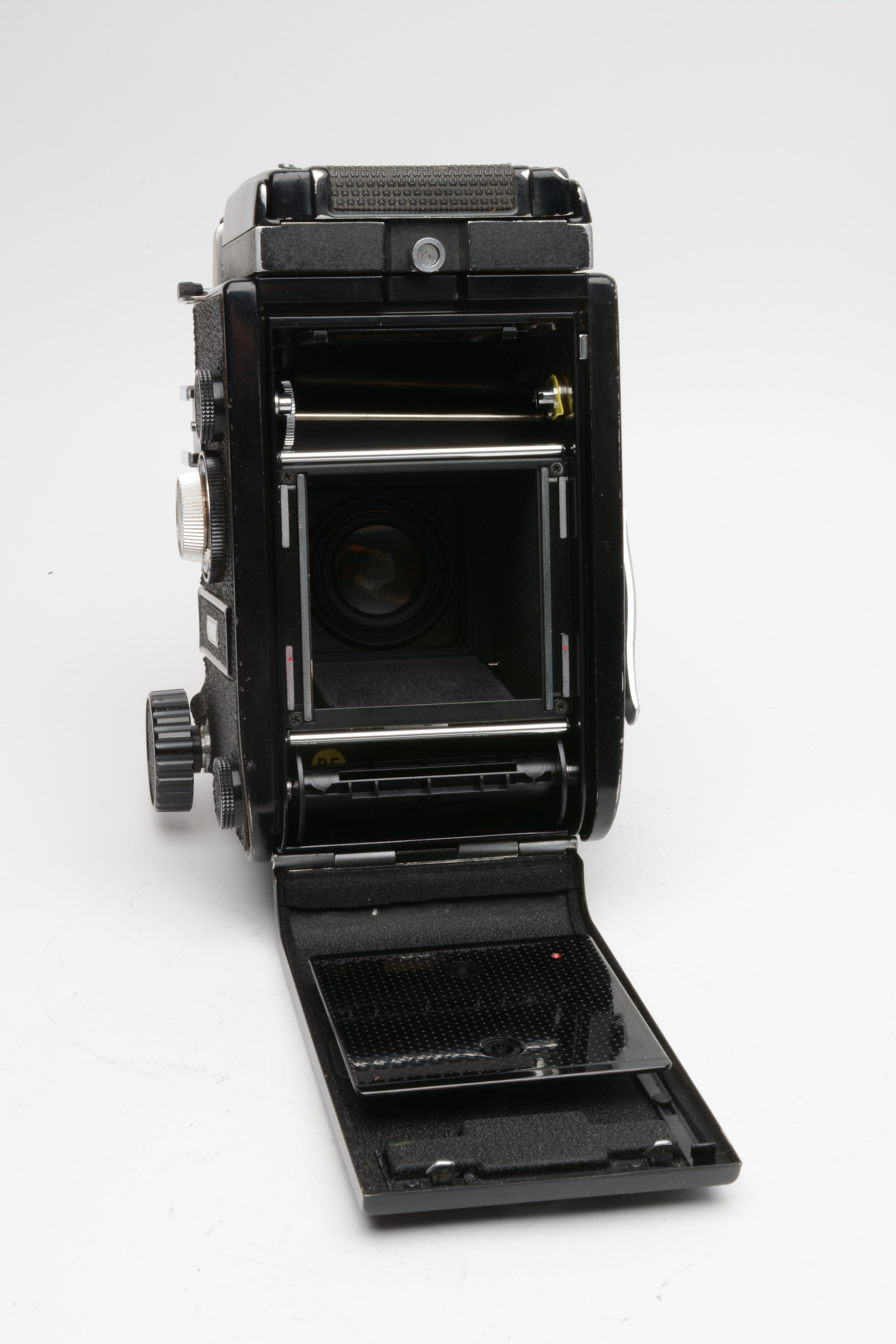 Mamiya C330 Professional 120 TLR camera w/80mm f2.8 lens