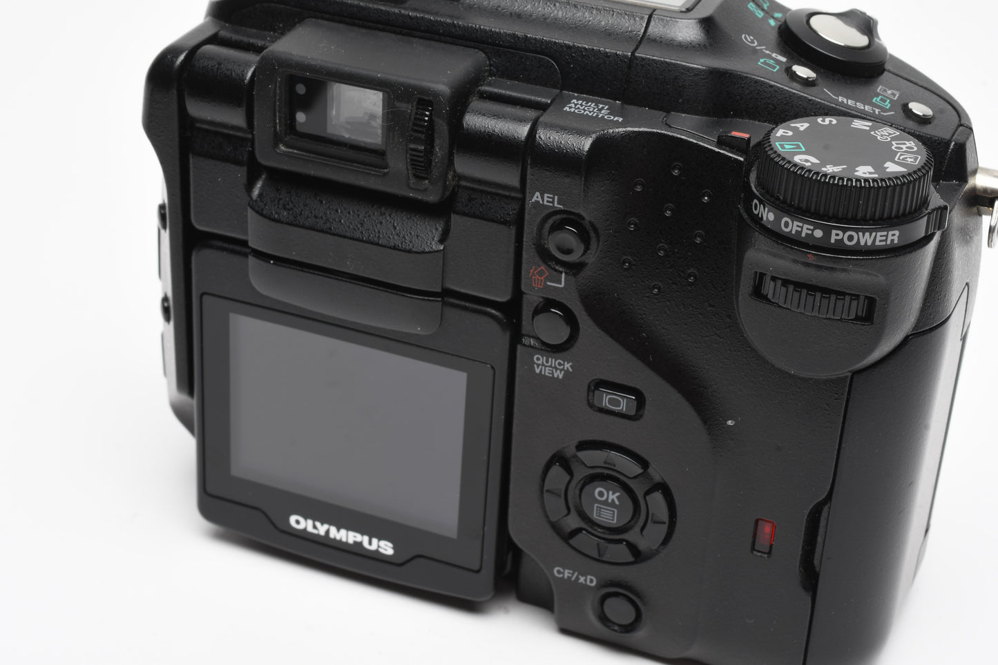 Olympus C-5060 5MP Digital Point&Shoot camera, batt+charger+cap+256MB CF