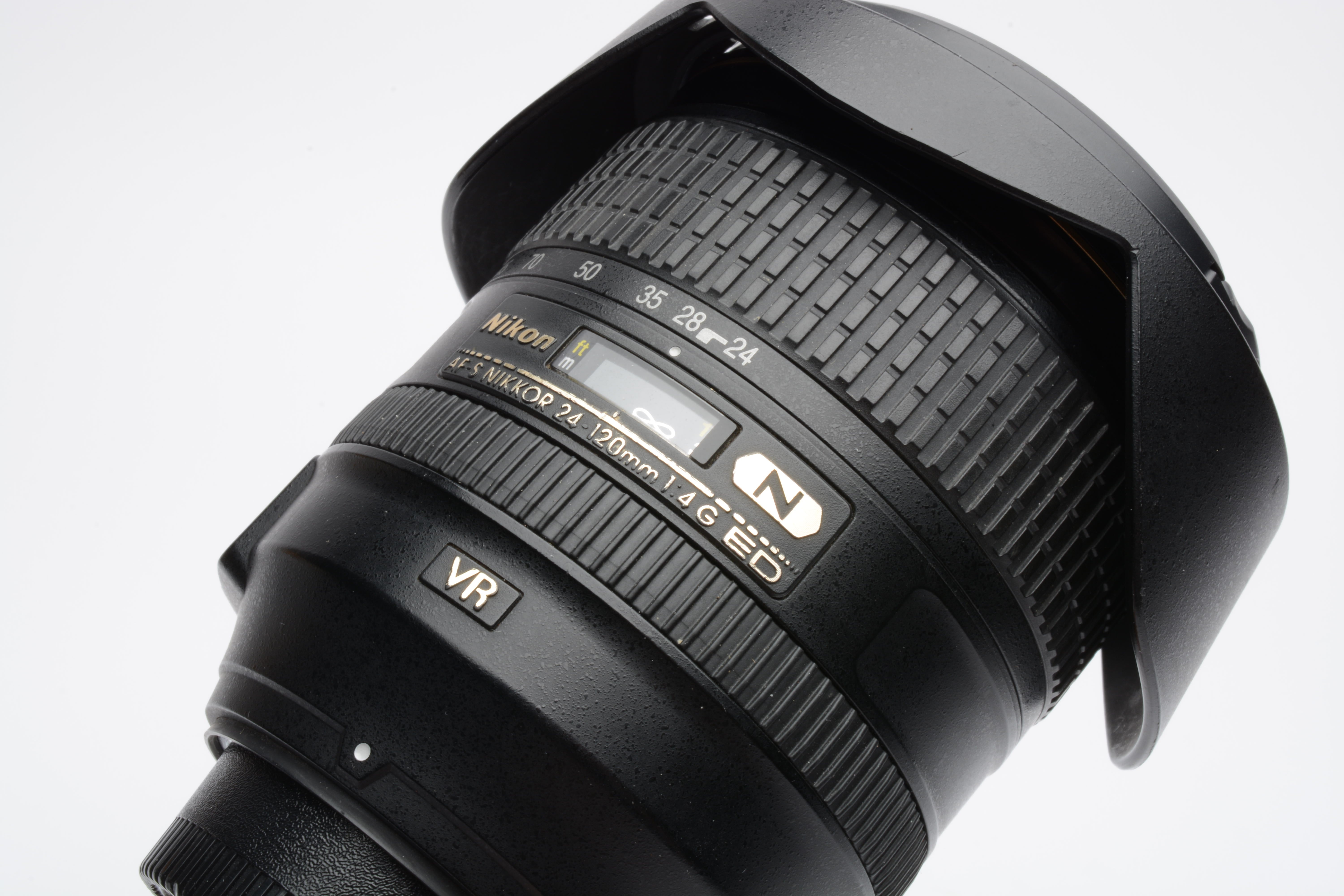 Nikon AF Nikkor 24-120mm f4G ED N VR w/Caps, hood, NO VR, Sharp