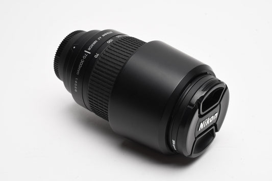 Nikon AF Zoom Nikkor 70-300mm f4-5.6G zoom, Hood+Caps+UV Mint-