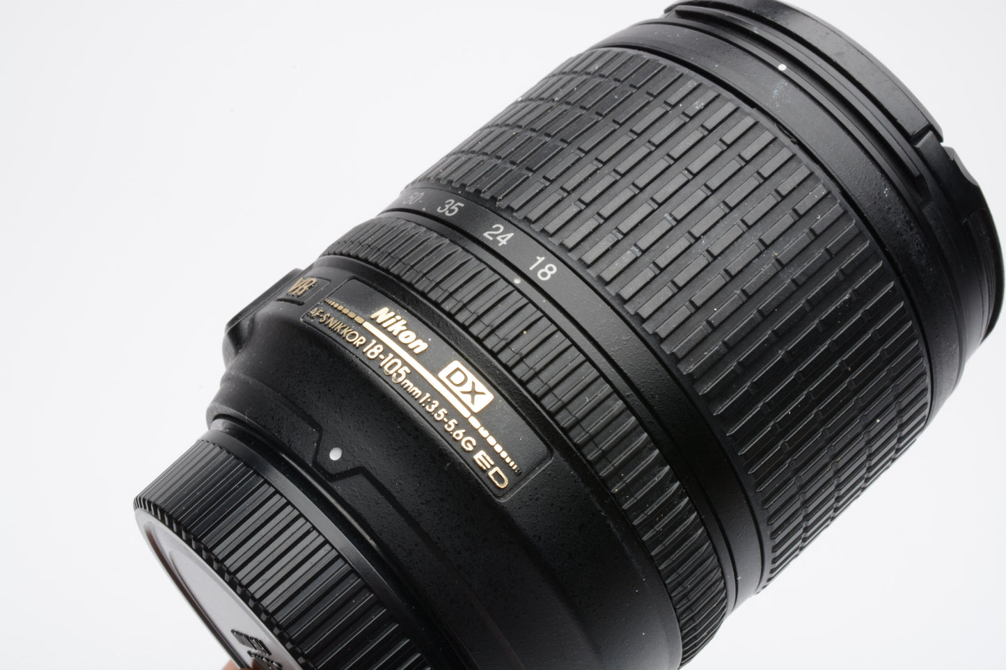 Nikon AF-S 18-105mm f3.5-5.6G ED DX VR zoom lens, caps, clean & versatile