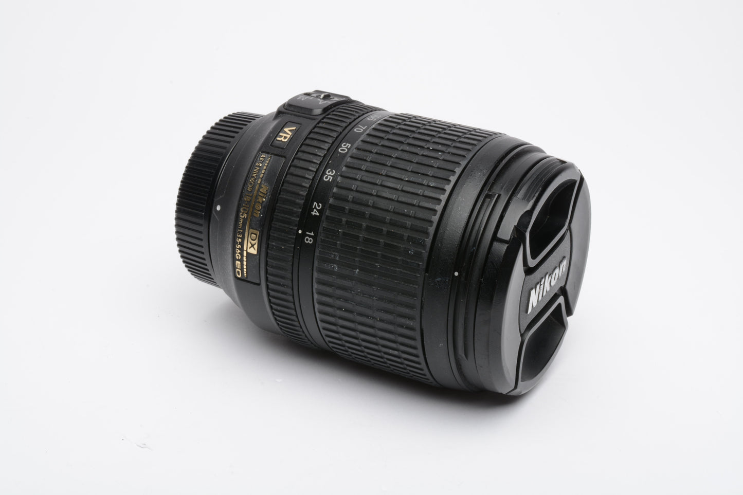 Nikon AF-S 18-105mm f3.5-5.6G ED DX VR zoom lens, caps, clean & versatile