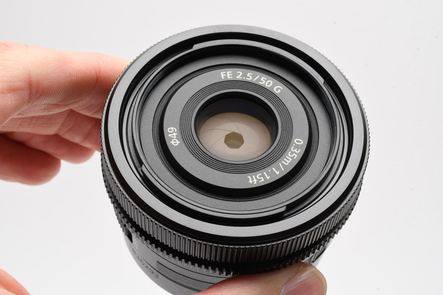 Sony FE 50mm f2.8G E-Mount lens SEL50F28G w/Hood (Black) Mint, Boxed