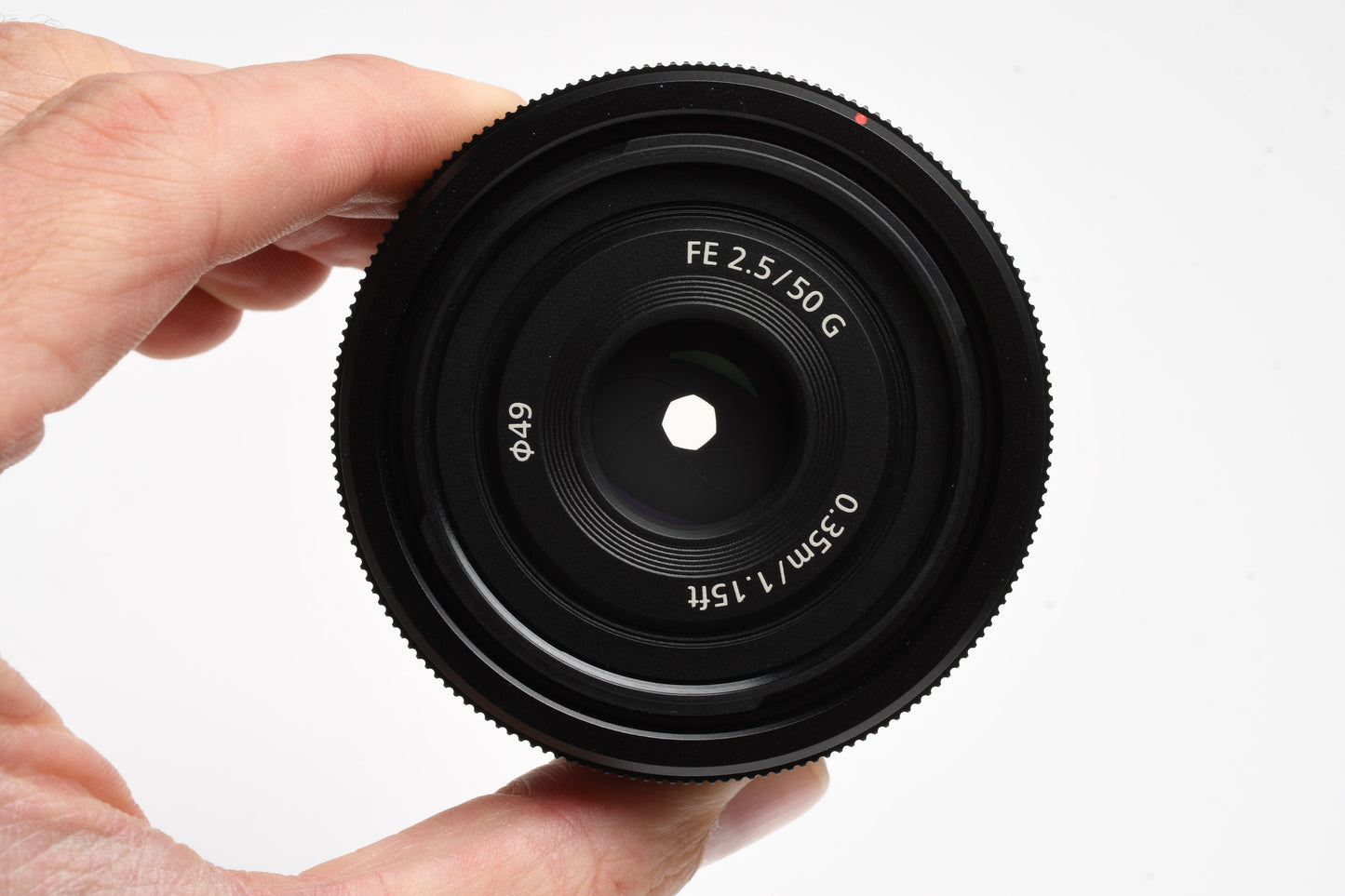 Sony FE 50mm f2.8G E-Mount lens SEL50F28G w/Hood (Black) Mint, Boxed