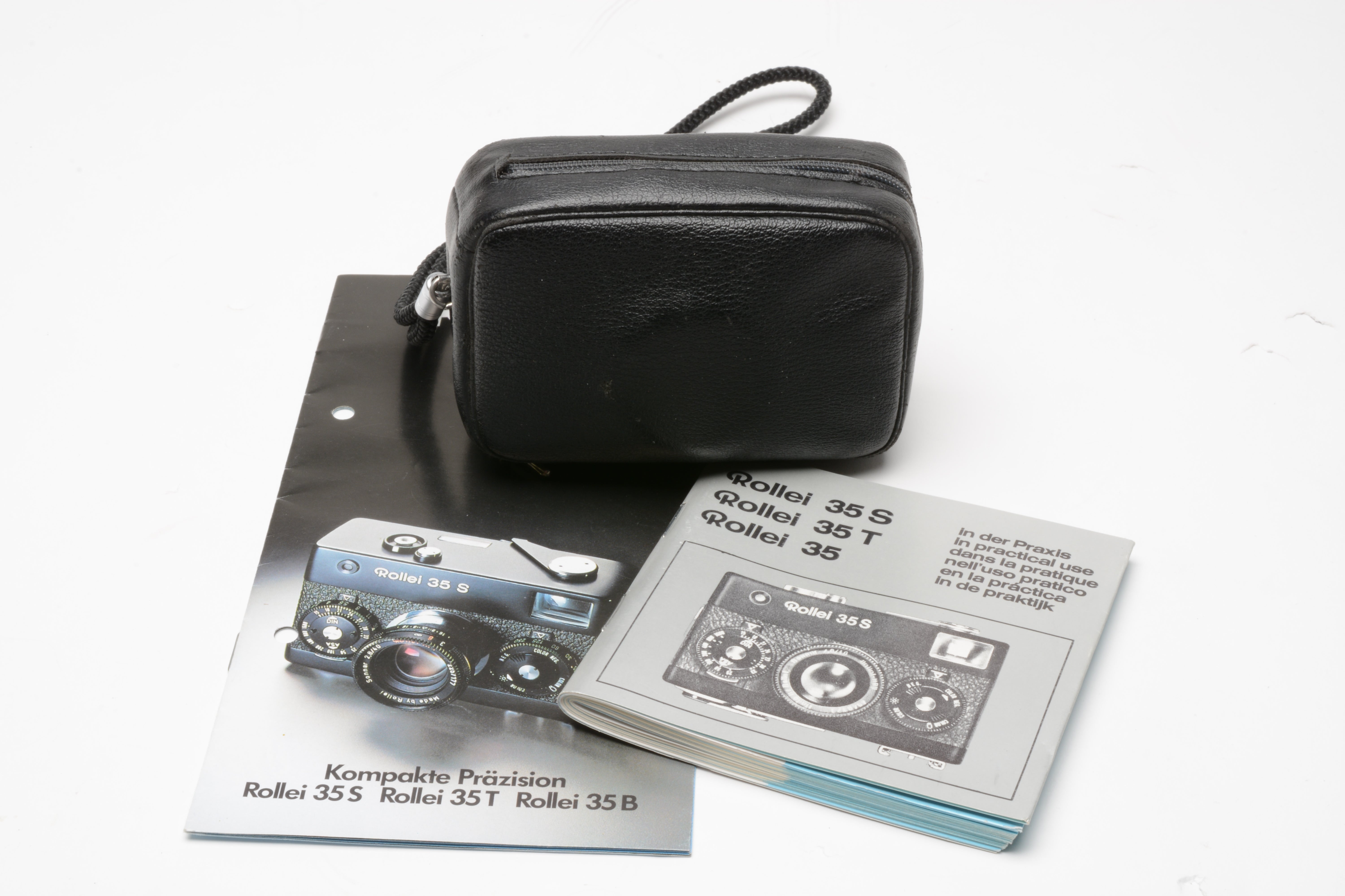 Rollei 35S black w/40mm F2.8 Sonnar lens, case, strap, manual 