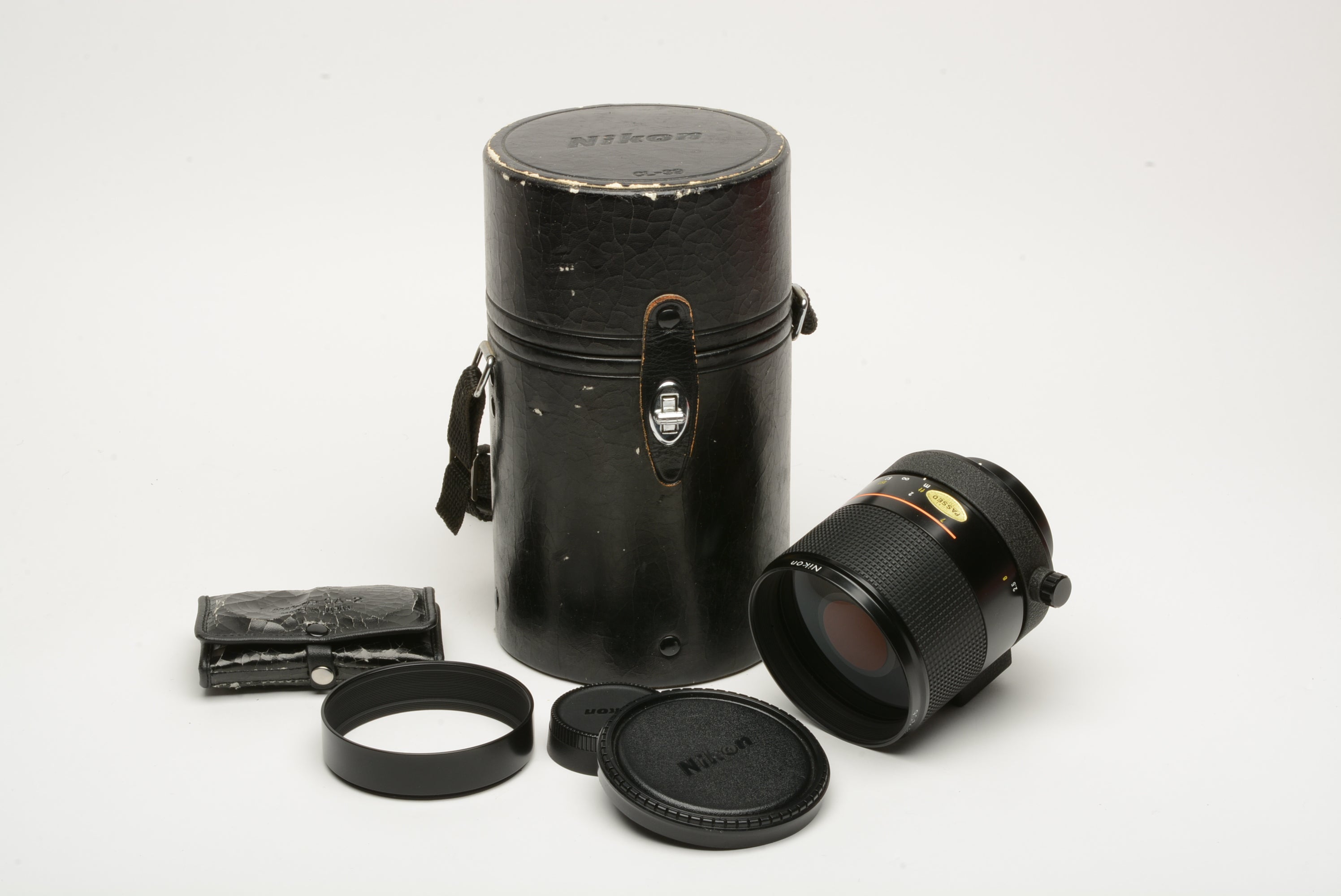 Nikon Reflex Nikkor 500mm Mirror lens w/HN27 hood, caps, collar