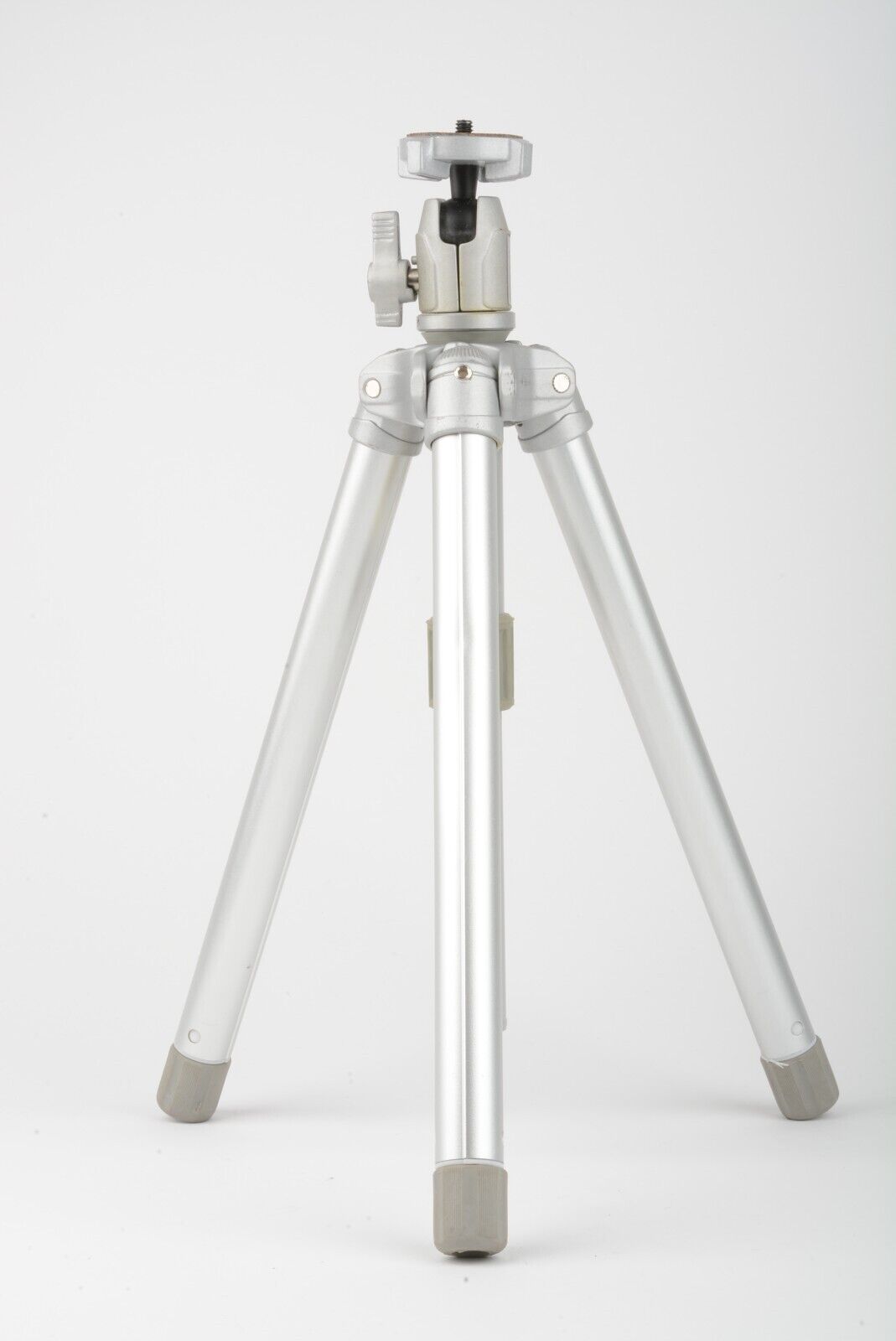 quantaray tripod