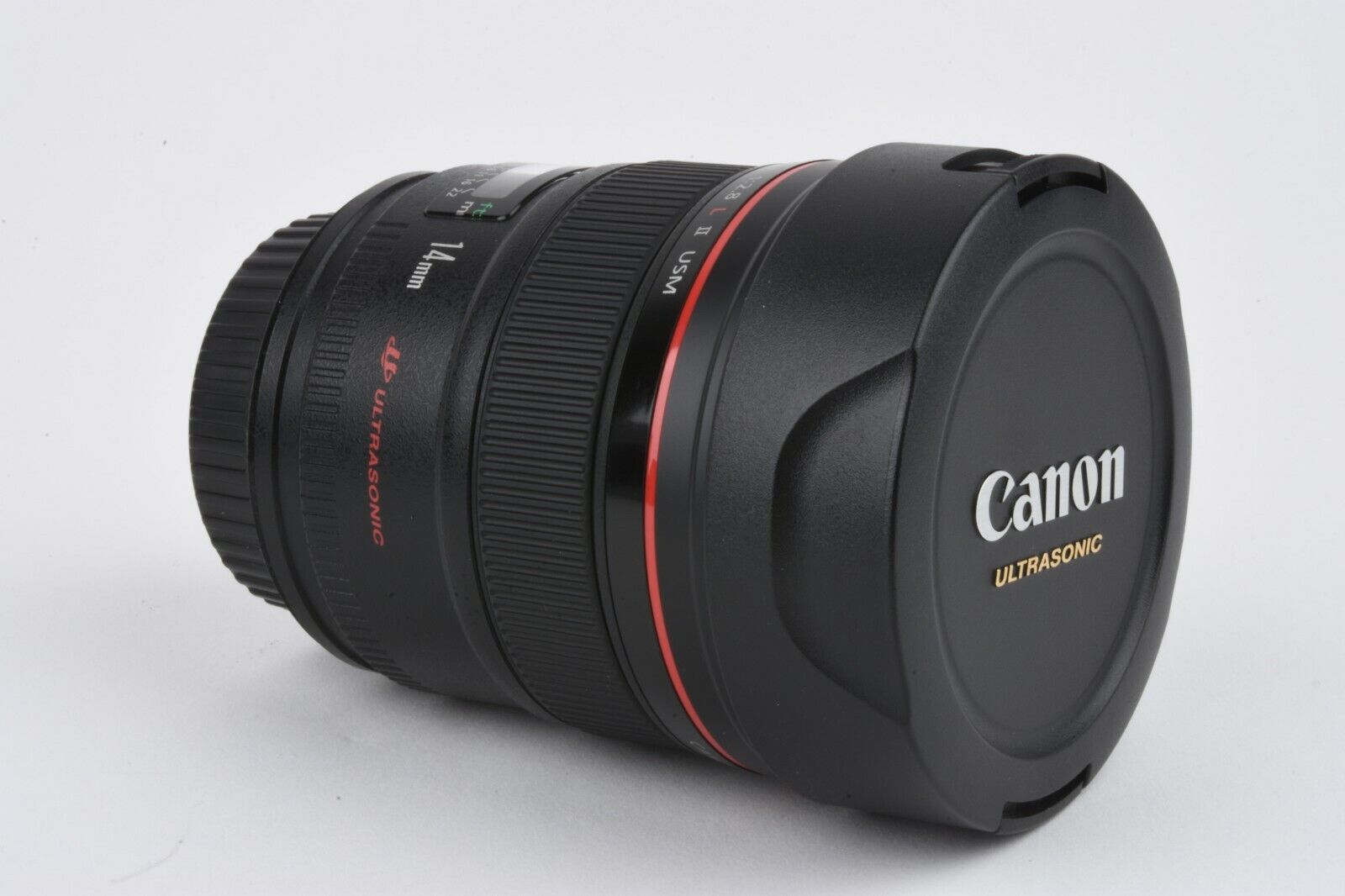 MINT- CANON EF 14mm f2.8L II USM WIDE ANGLE LENS, BOXED, POUCH