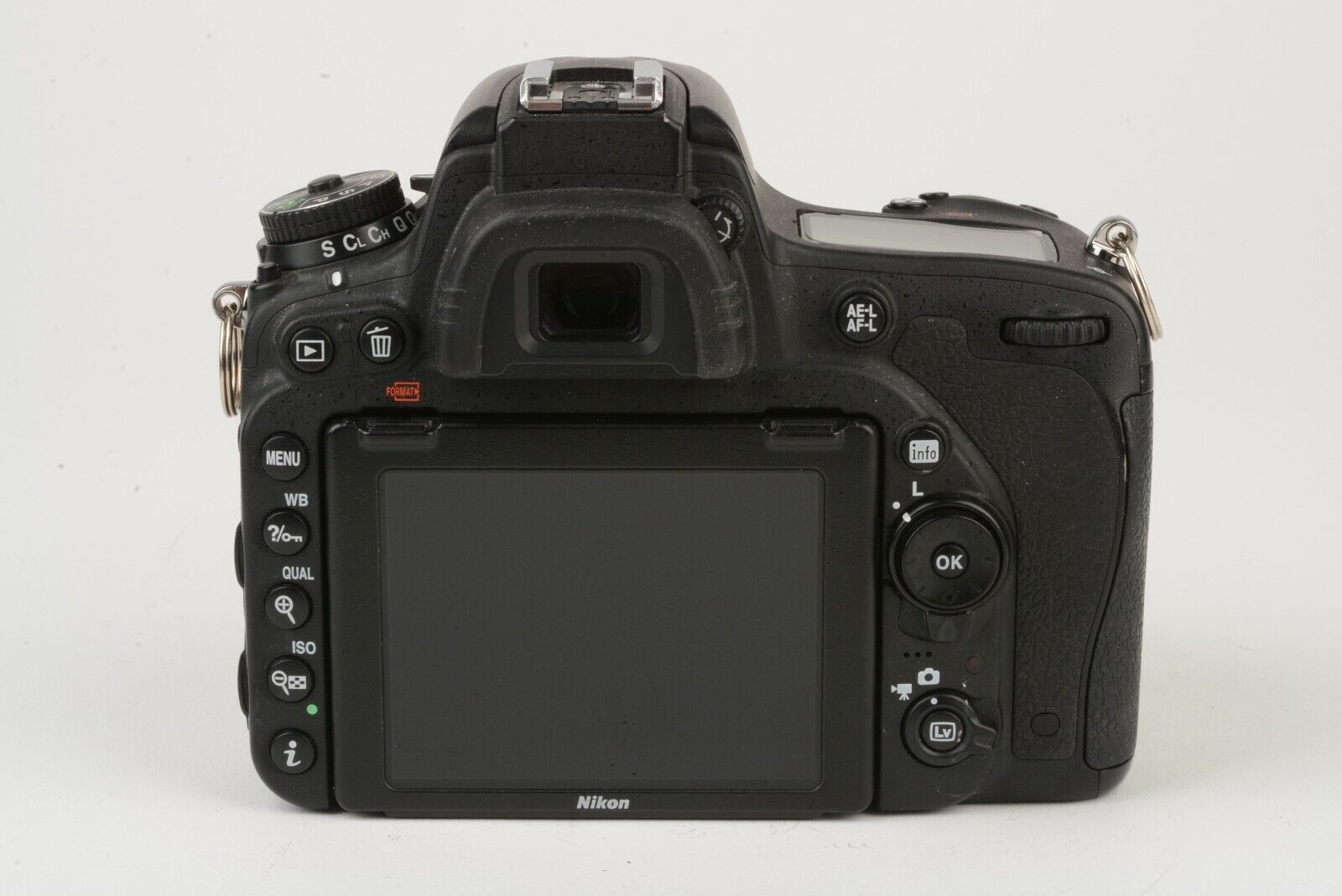 Nikon D750 DSLR Body 24.3MP, batt, charger, strap, Only 32,897