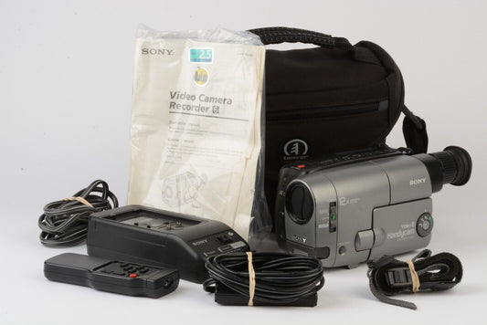 EXC++ SONY CCD TRV11 8mm CAMCORDER, AC ADAPTER, MANUAL, CASE GREAT TRANSFER UNIT