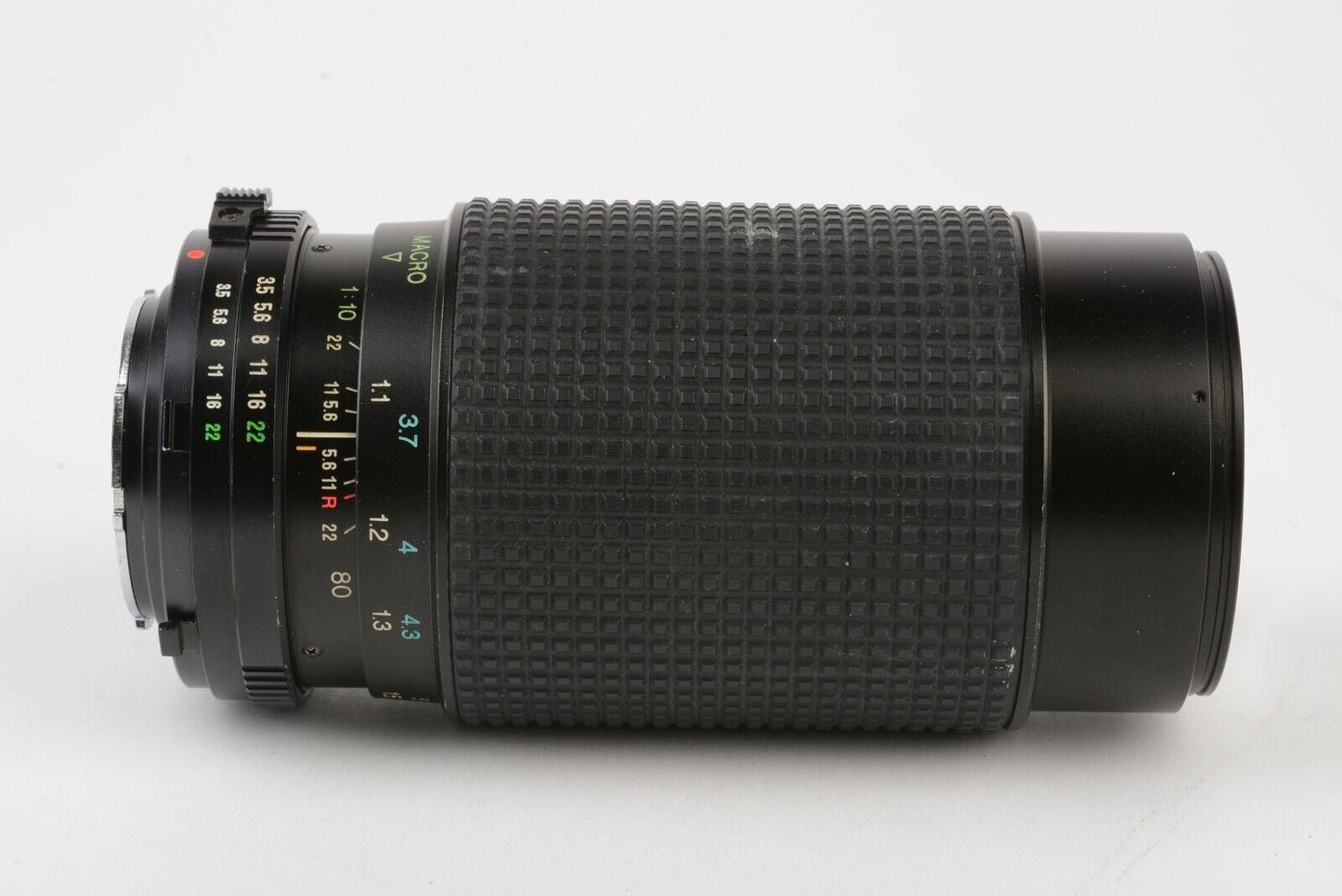 Tokina RMC MF 80-200mm F3.5-4.5 Zoom Lens, Caps, UV, Canon FD Mount