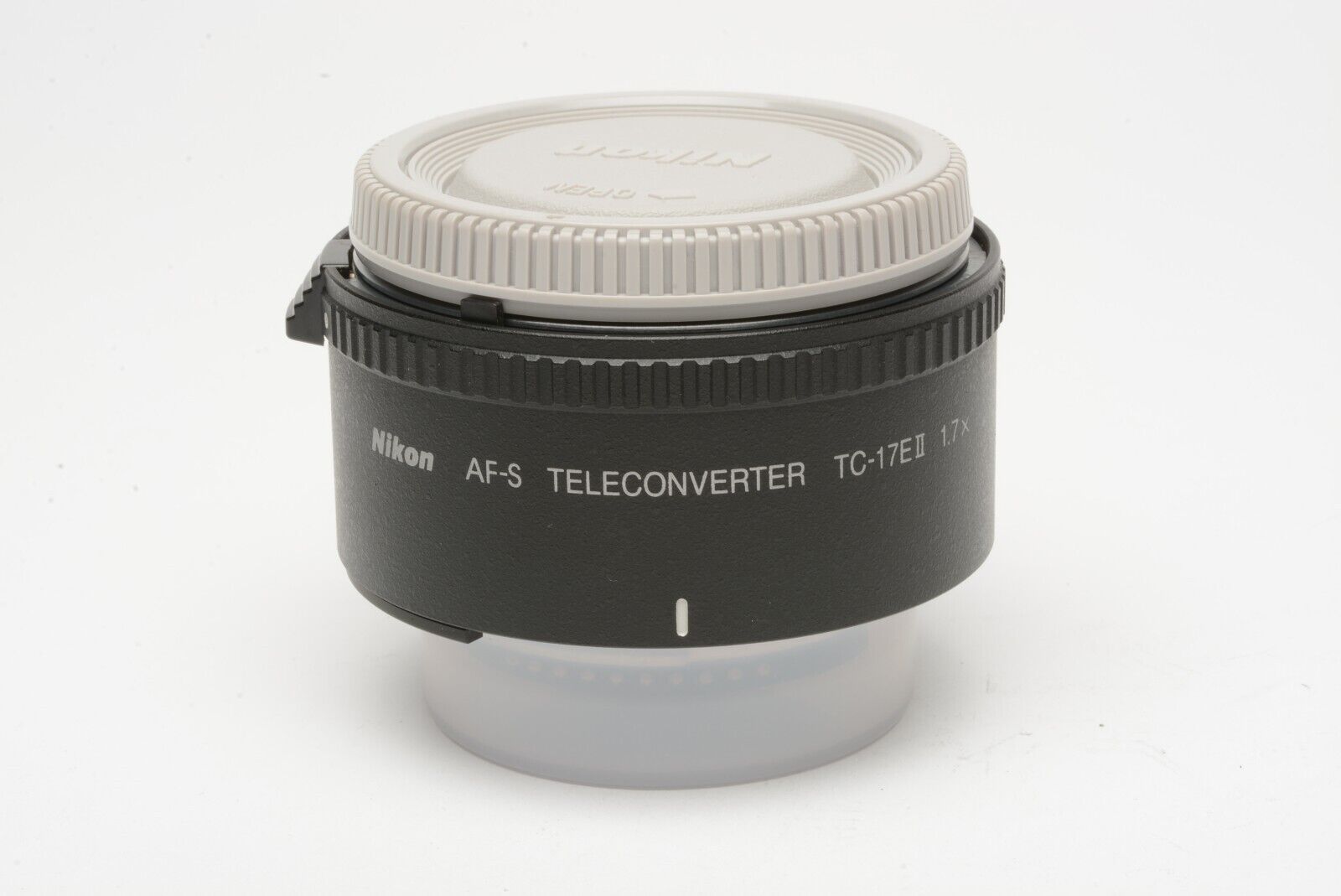 MINT- NIKON TC-17E II 1.7X AF-S E II TELECONVERTER, CAPS, VERY CLEAN BARELY  USED