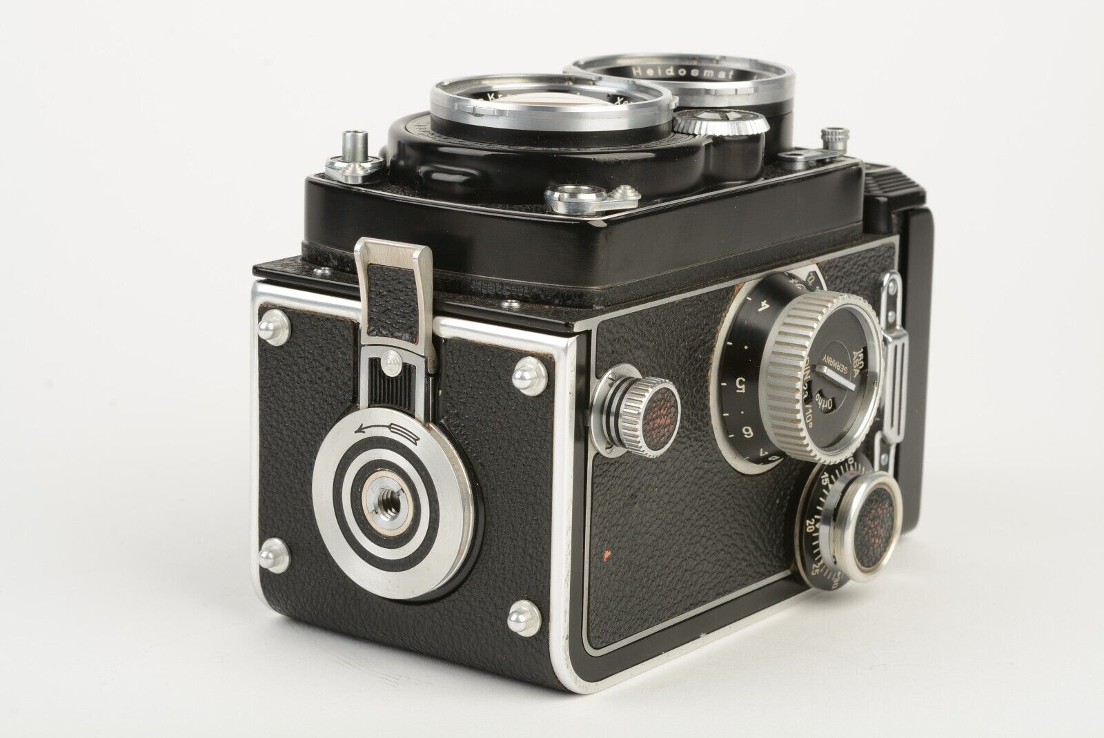 MINT- ROLLEIFLEX 2.8D TLR CAMERA w/80mm f2.8 SHNEIDER XENOTAR LENS,  MANUALS+CAP