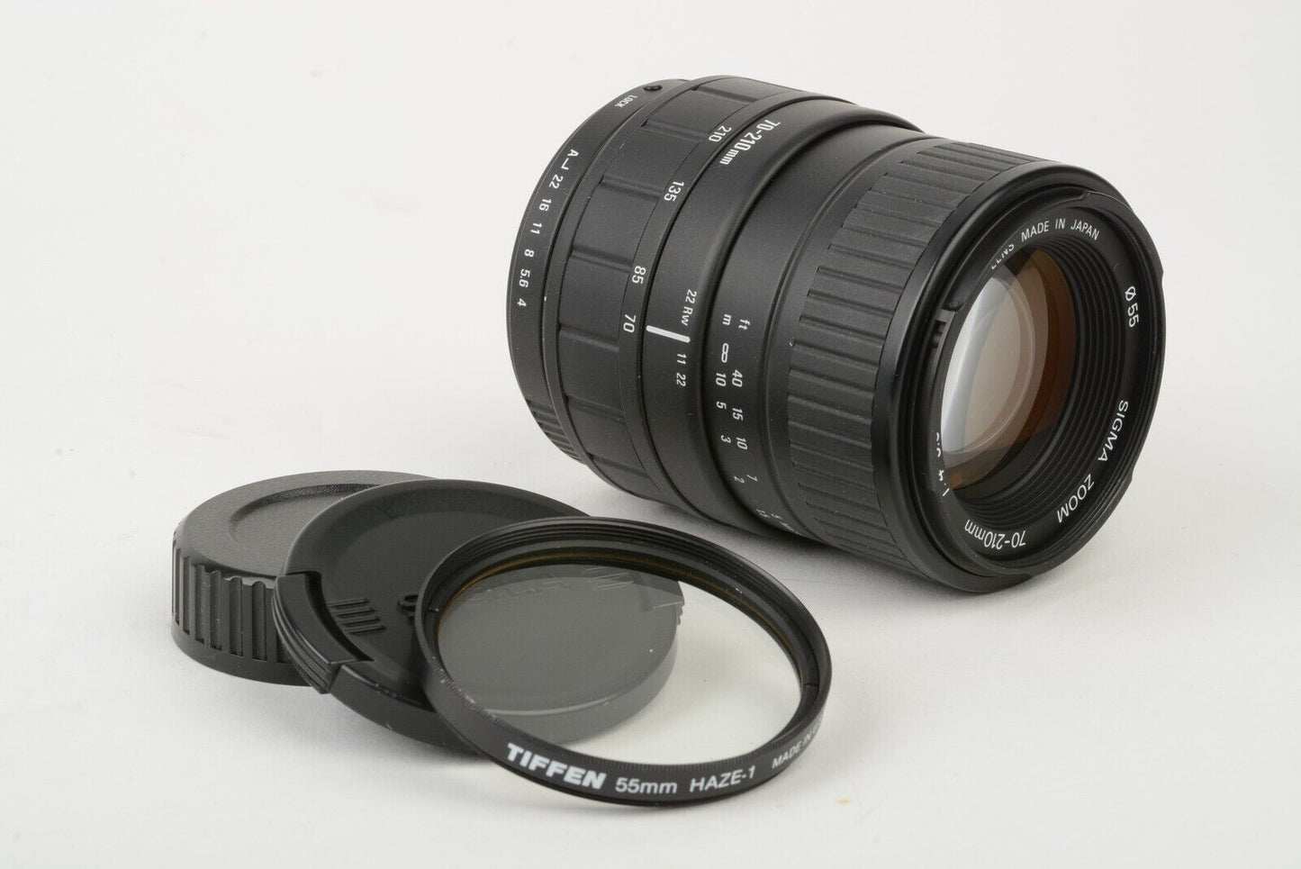 Sigma 70-210mm F4-5.6 UC II Zoom Lens for Sony A Mount / Maxxum, caps + UV