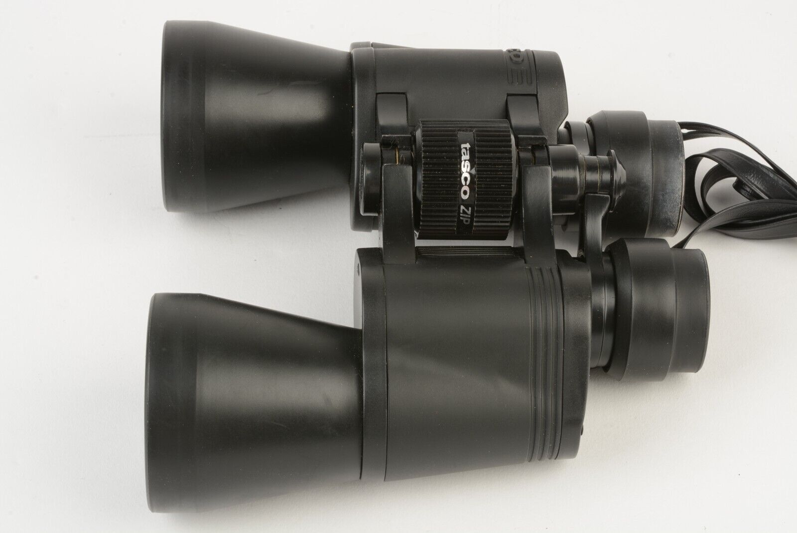 Tasco binoculars 10x50 wide clearance angle