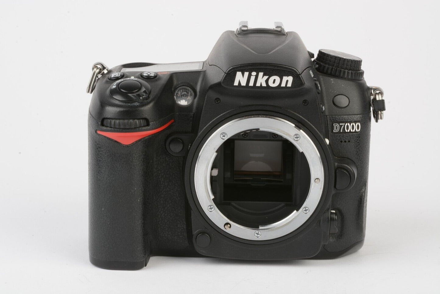 Nikon D7000 16.2MP DSLR, 2batts, charger, strap, remote, only 18,248 Acts!