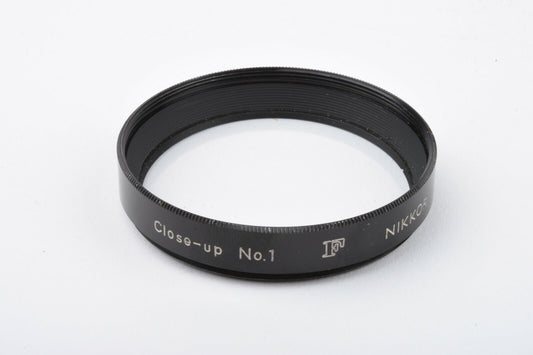 MINT- NIKON CLOSE-UP FILTER #1 52mm DIAMETER, 1.5 DIOPTER, BARELY USED, CASE