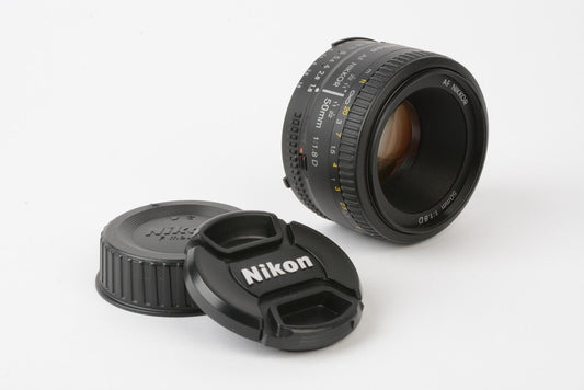 Nikon Nikkor AF 50mm F1.8D Prime lens, caps, sharp, nice glass