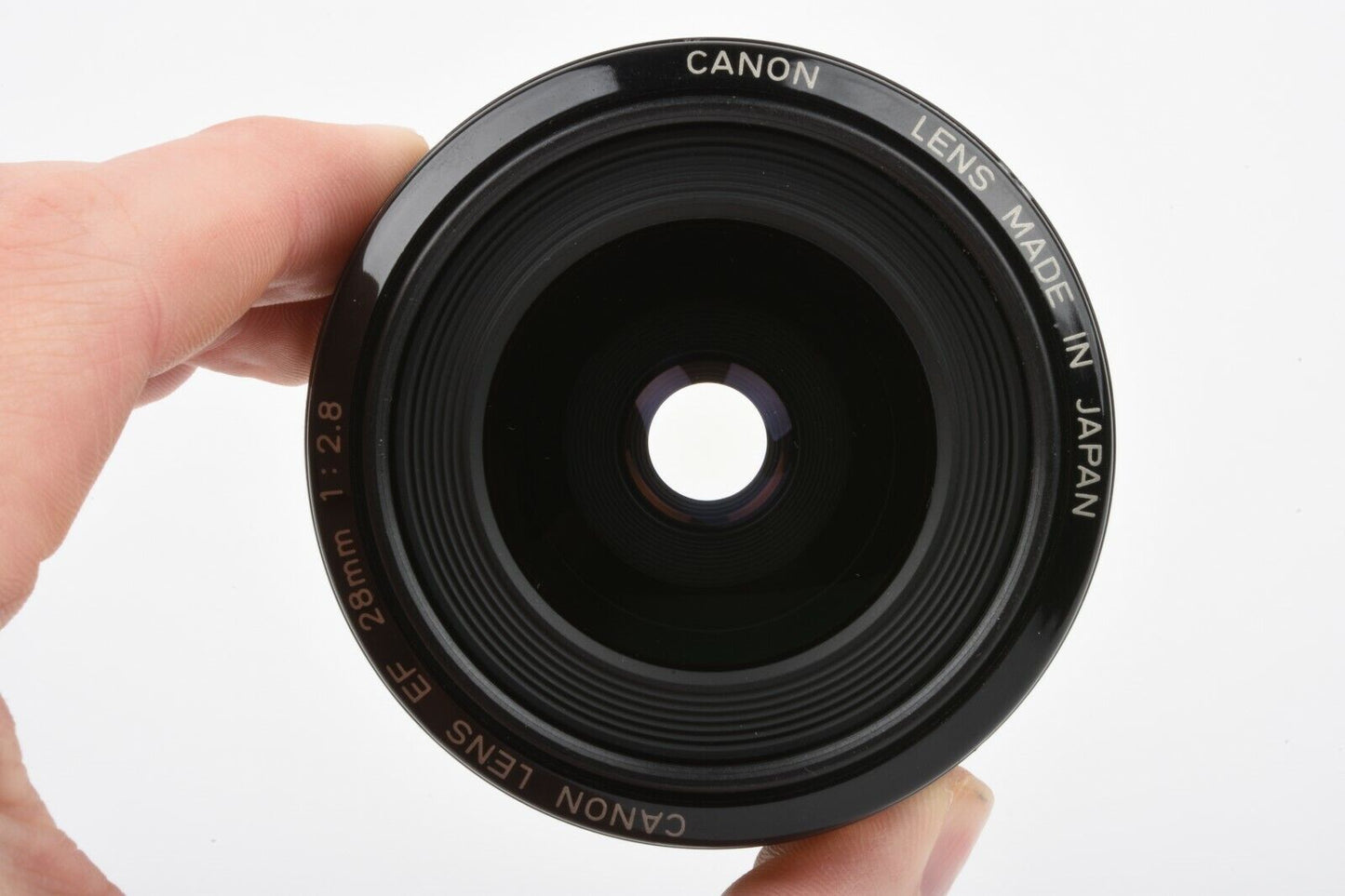 MINT- CANON EF 28mm f2.8 WIDE ANGLE AF LENS, VERY CLEAN AND SHARP, CAPS