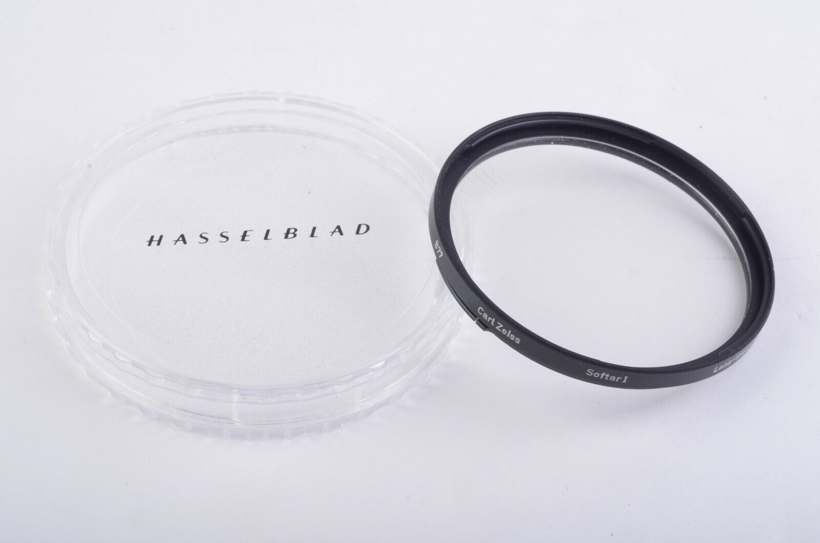 EXC+ HASSELBLAD CARL ZEISS B-77 SOFTAR 1 FILTER, SURFACE SCRATCHES, ST –  RecycledPhoto